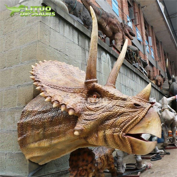 سر Animatronic Triceratops